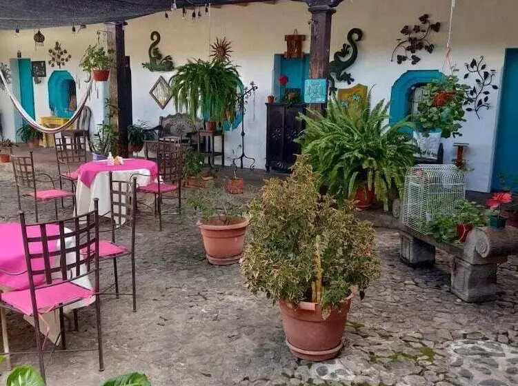 هتل Monasterio