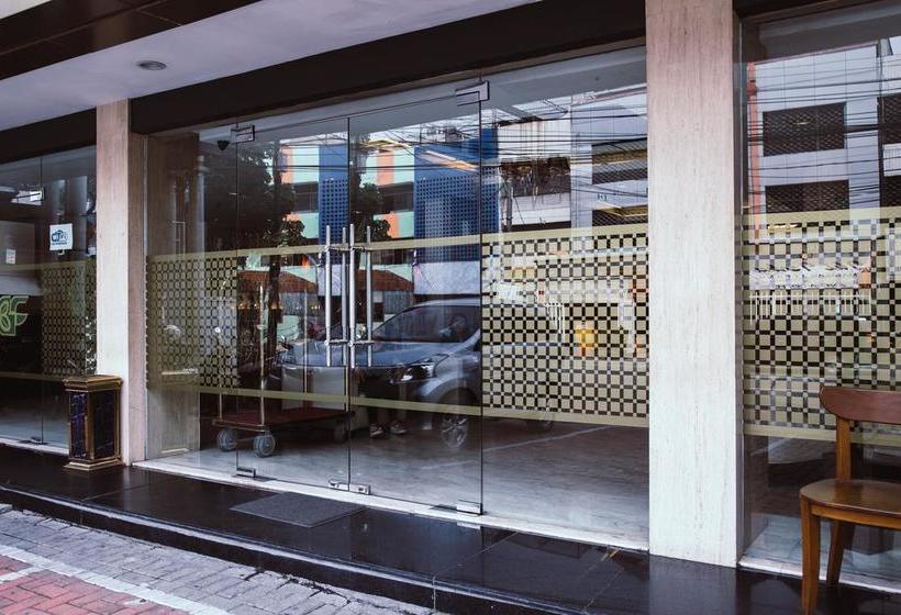 ホテル Nite And Day Jakarta Roxy