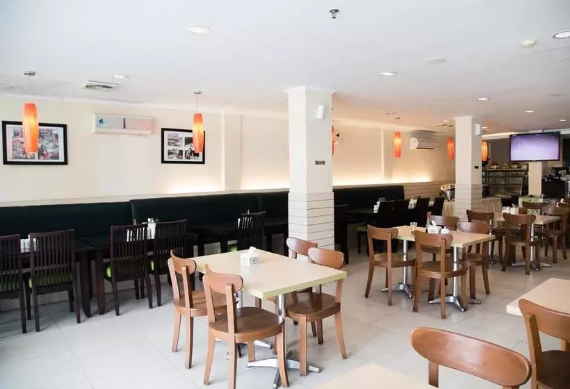 هتل Nite And Day Jakarta Roxy