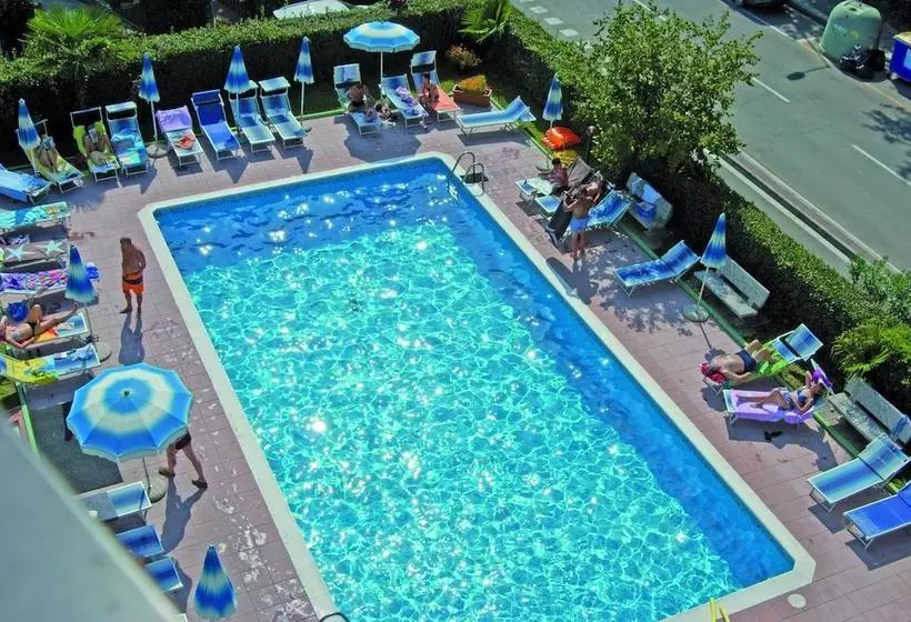 Отель Old River