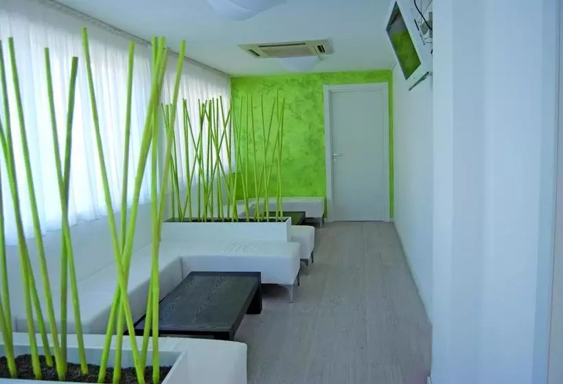 Отель Old River