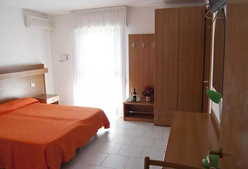 Отель Old River