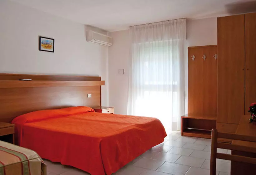 Отель Old River