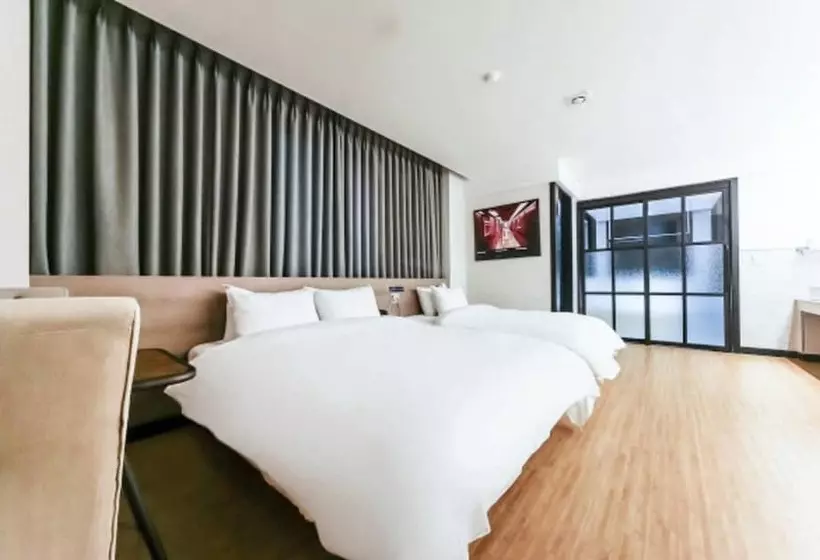 Hound Hotel Changwon Terminal