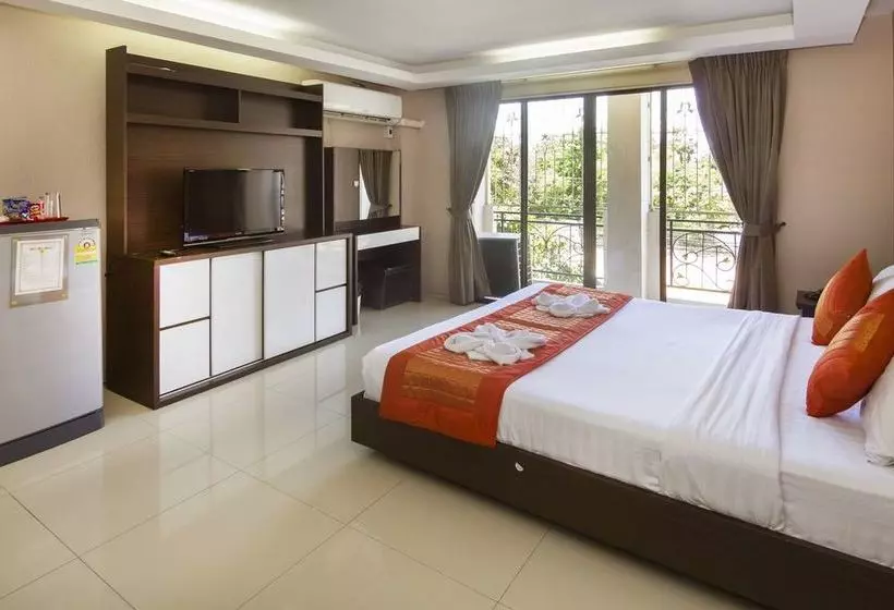 Отель Royal Bombay Suites