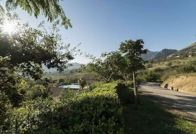 Отель Tenuta D'amore