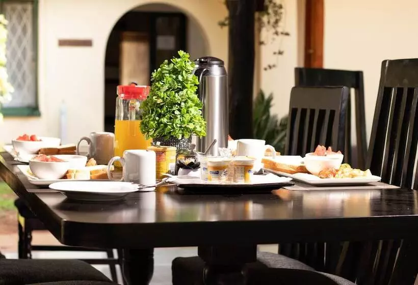 هتل Wild Trekkers Lodge