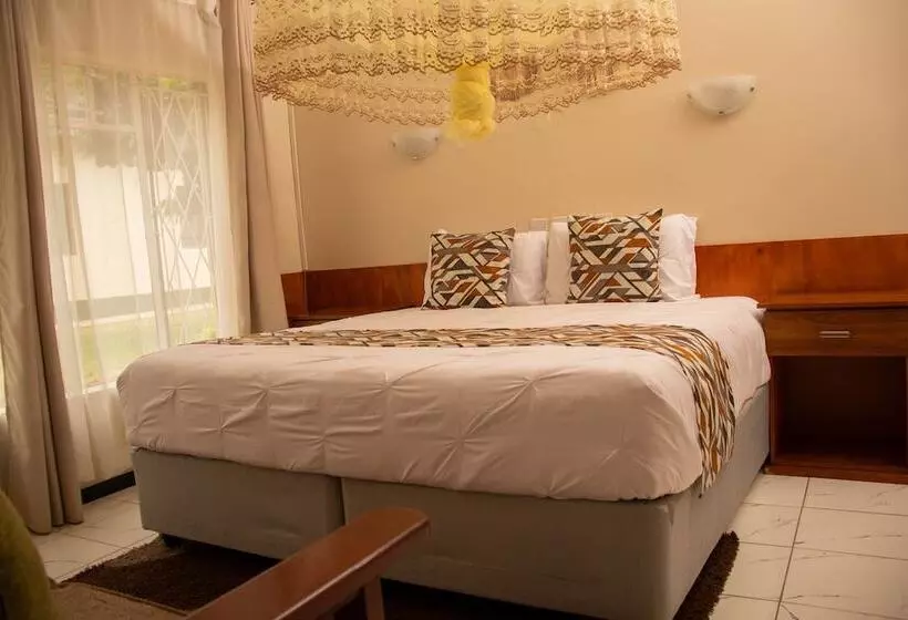 هتل Wild Trekkers Lodge