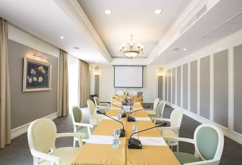 Kensington English Garden Resort Khaoyai