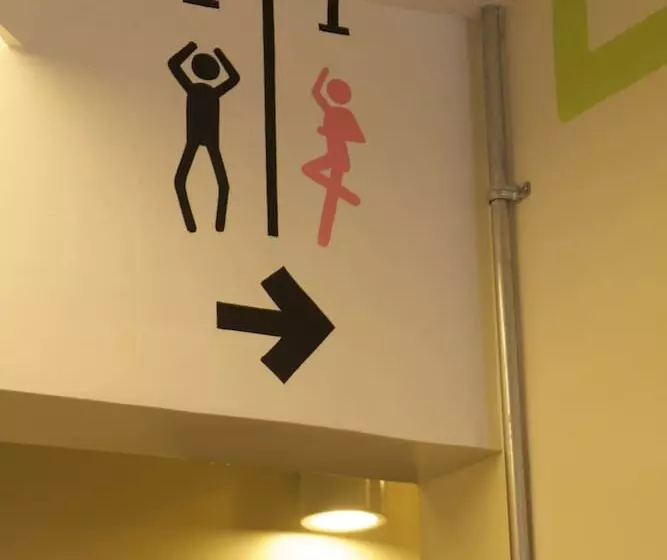 Spot On Junction Hostel