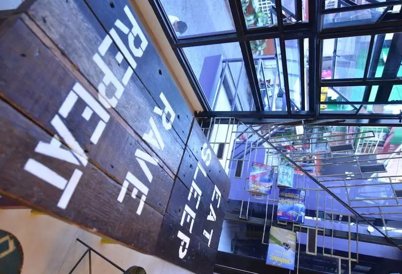 Spot On Junction Hostel