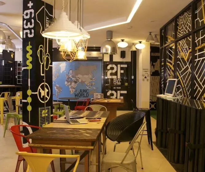 Spot On Junction Hostel