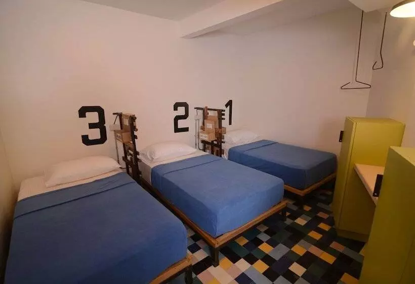 Spot On Junction Hostel