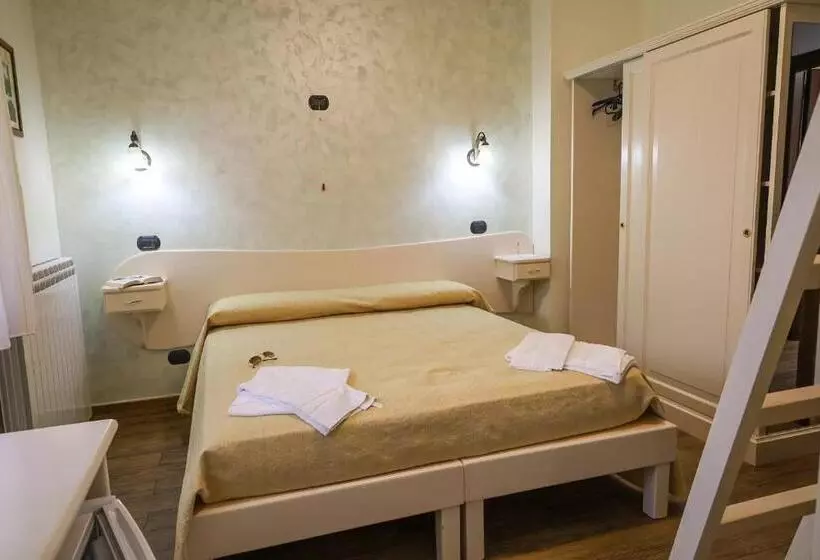 Пансион Mamaral