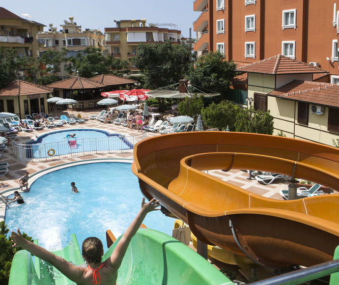 Villa Moonflower Aparts & Suites