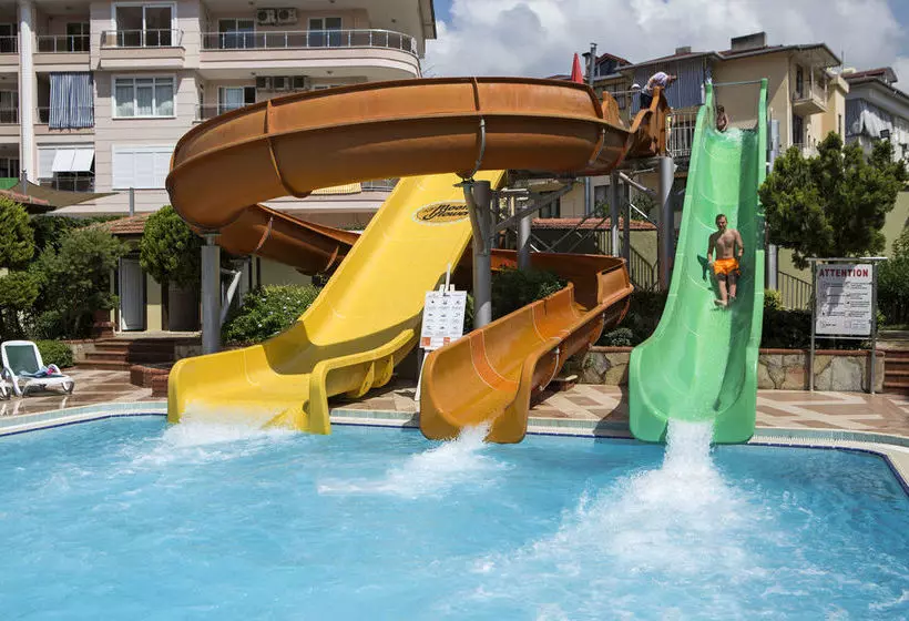 Villa Moonflower Aparts & Suites