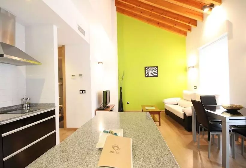 Apartamentos Tito San Agustin