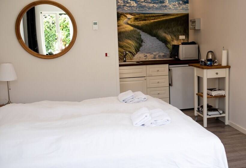 Bed and Breakfast Engholmbb