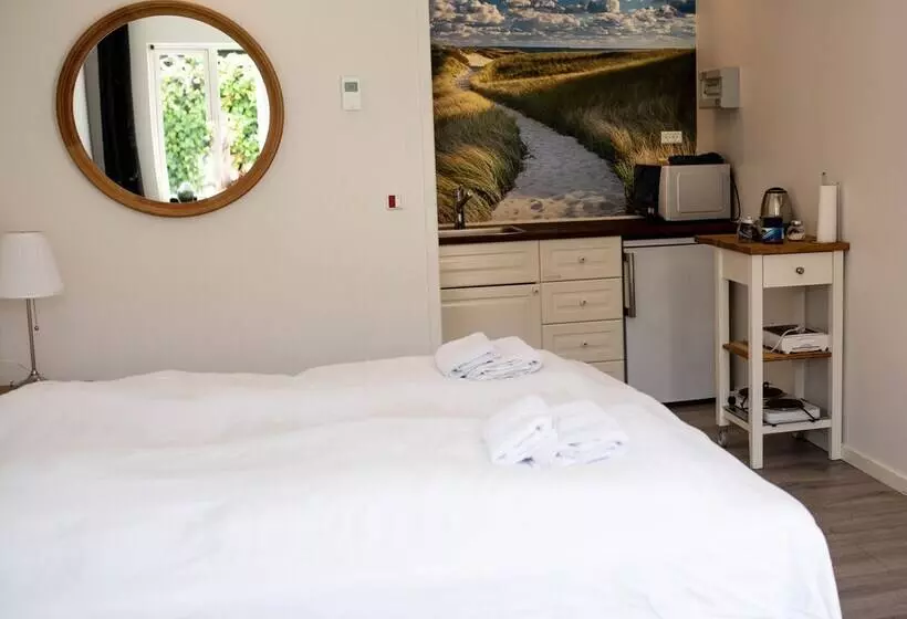 Bed and Breakfast Engholmbb