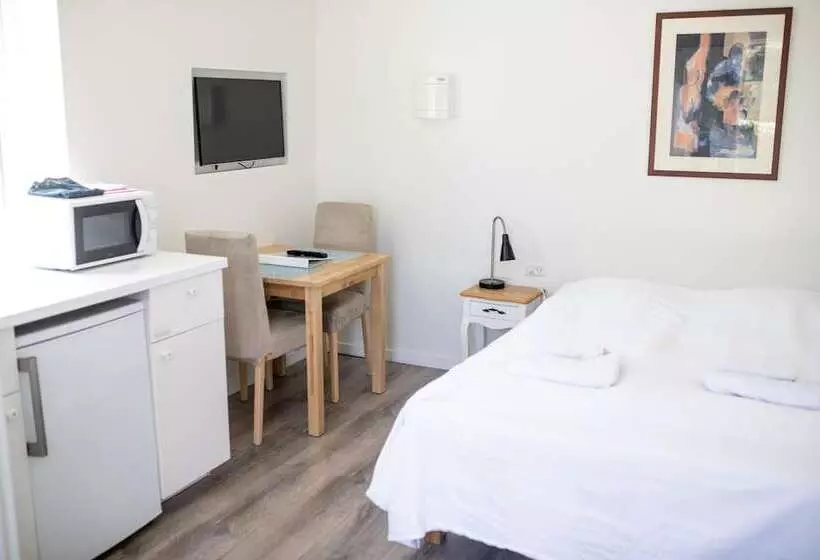 Bed and Breakfast Engholmbb