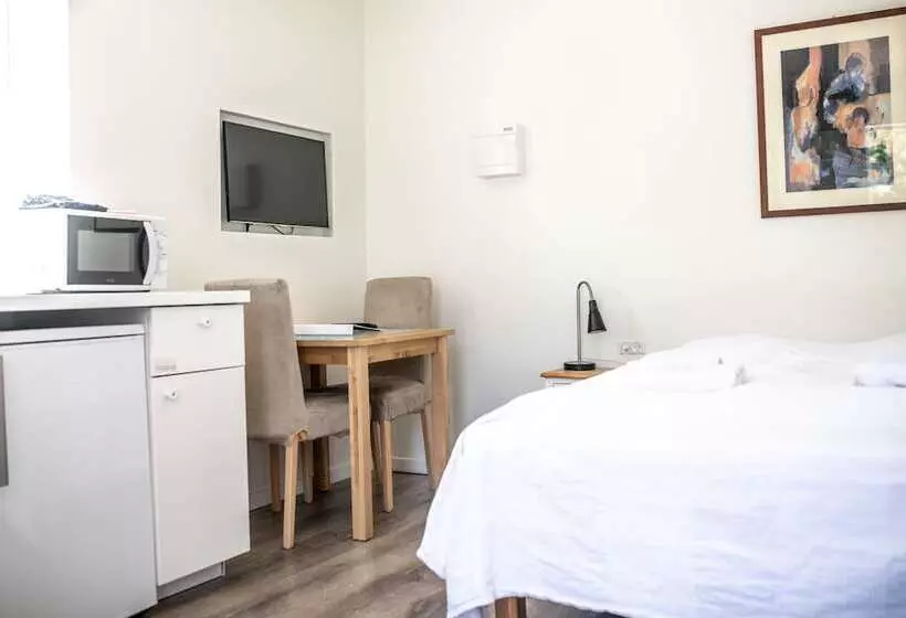 Bed and Breakfast Engholmbb