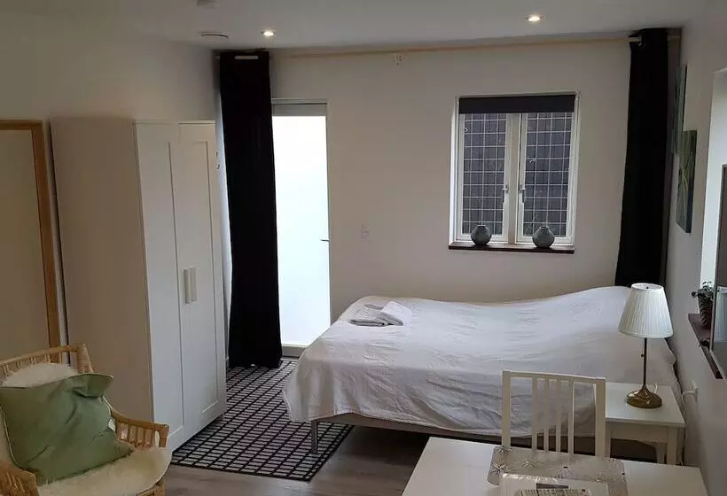 Bed and Breakfast Engholmbb