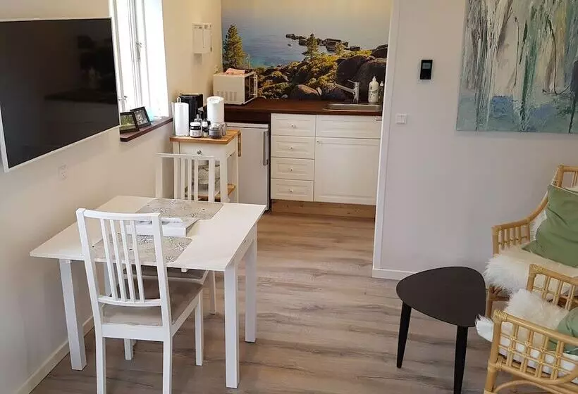 Bed and Breakfast Engholmbb