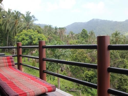 Hotel Apichada Villa