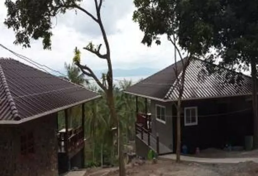 Hotelli Apichada Villa