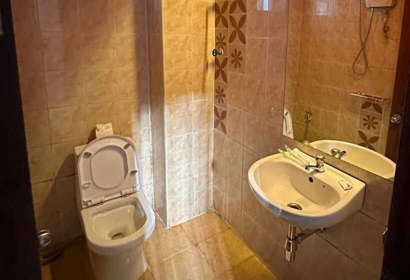 هتل Archaic House