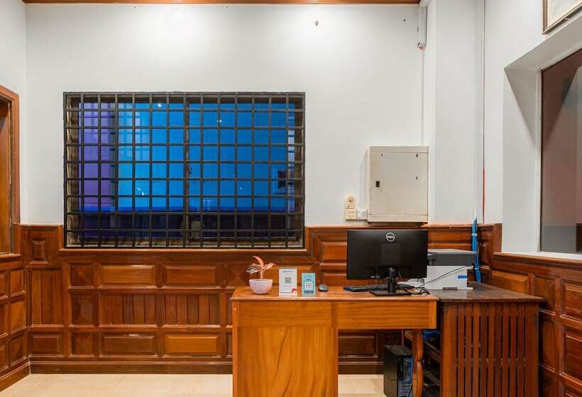 هتل Archaic House