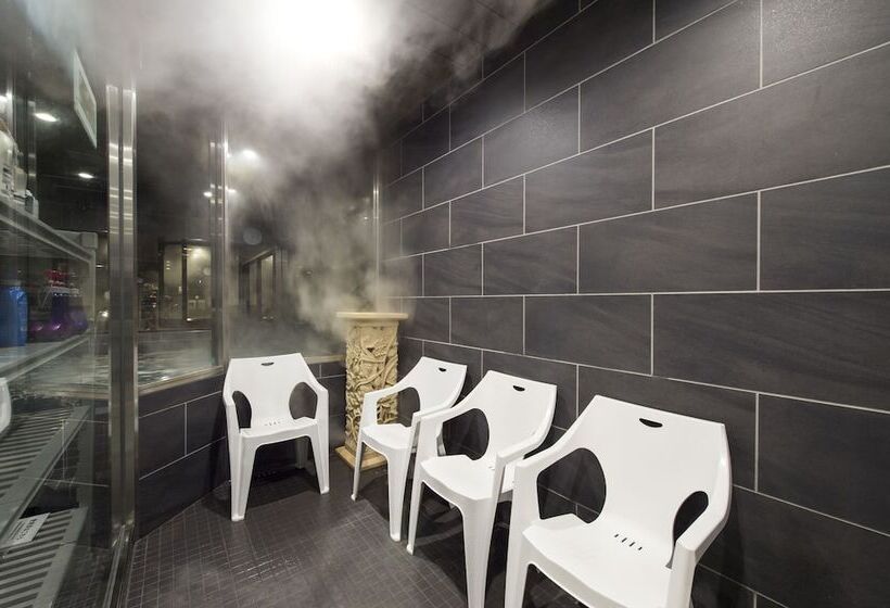 هتل کپسول Anshin Oyado Shinjuku Ekimaeten