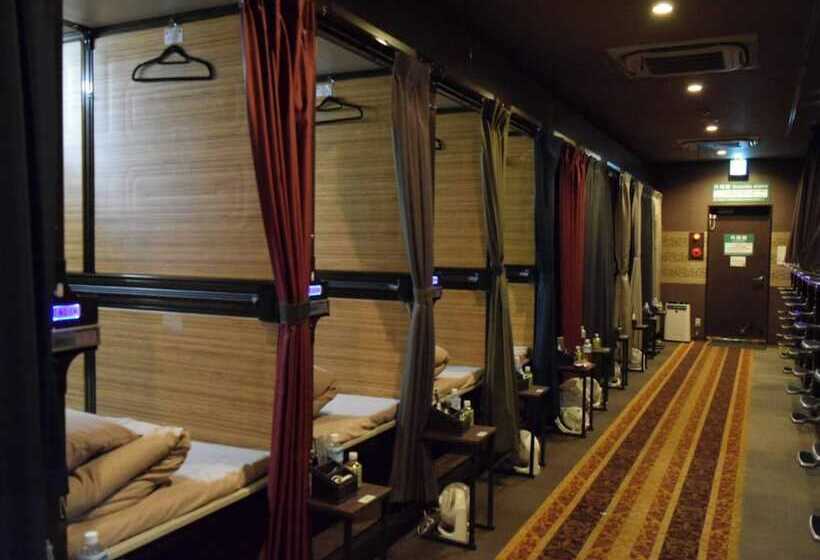 هتل کپسول Anshin Oyado Shinjuku Ekimaeten