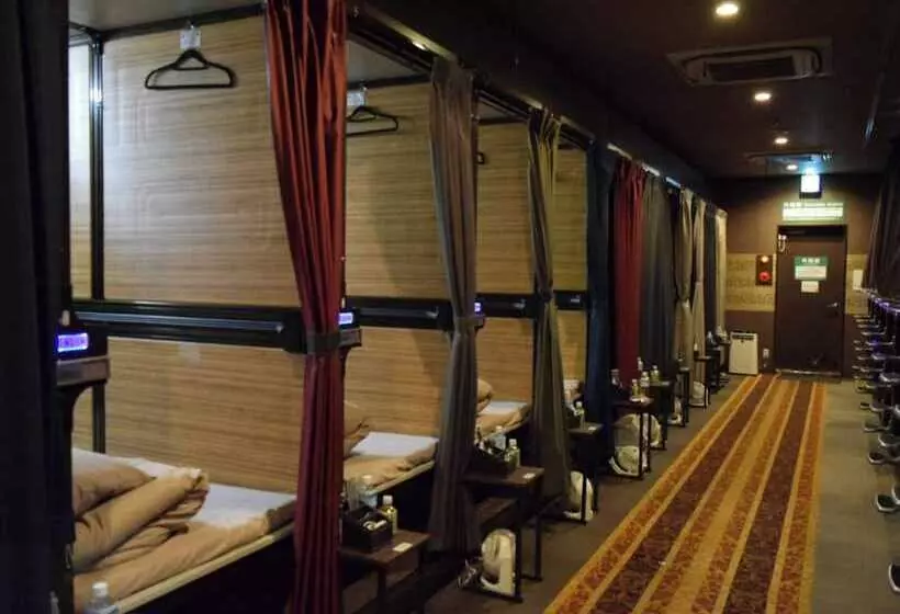 هتل کپسول Anshin Oyado Shinjuku Ekimaeten