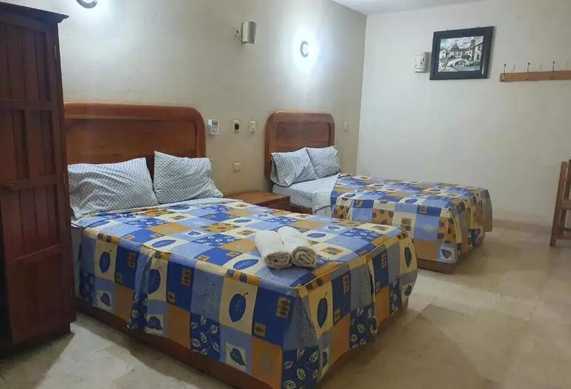 Отель Kootznoowoo