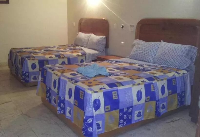 Отель Kootznoowoo