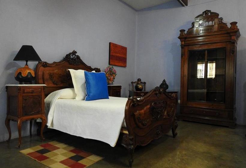 هتل Meson Sacristia De La Soledad