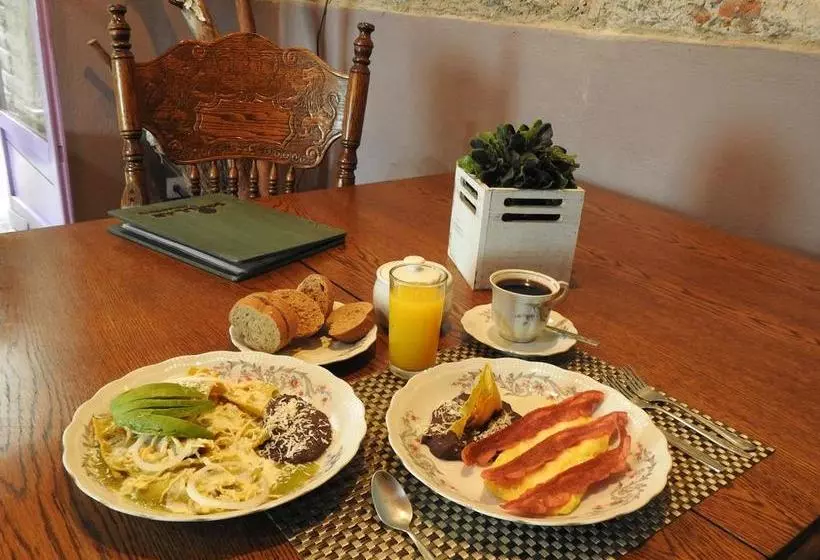 فندق Meson Sacristia De La Soledad