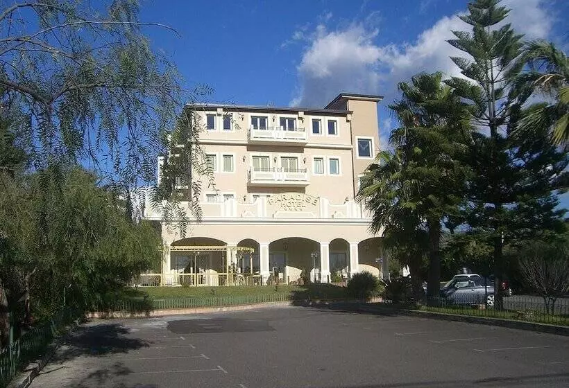 فندق Ristorante Paradise