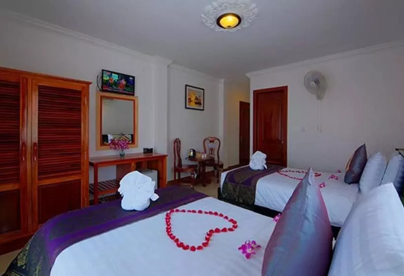 هتل Bou Phanith Villa