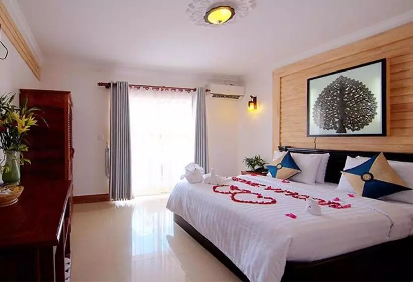 هتل Bou Phanith Villa