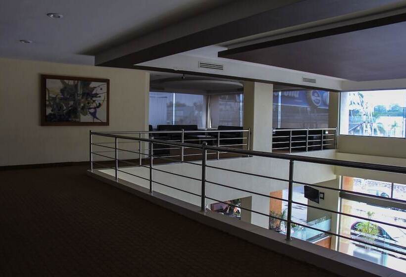 בית מלון כפרי Soleil Business Class Celaya