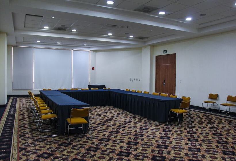 בית מלון כפרי Soleil Business Class Celaya