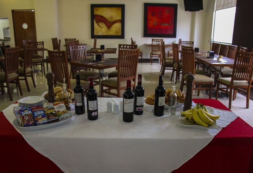 בית מלון כפרי Soleil Business Class Celaya