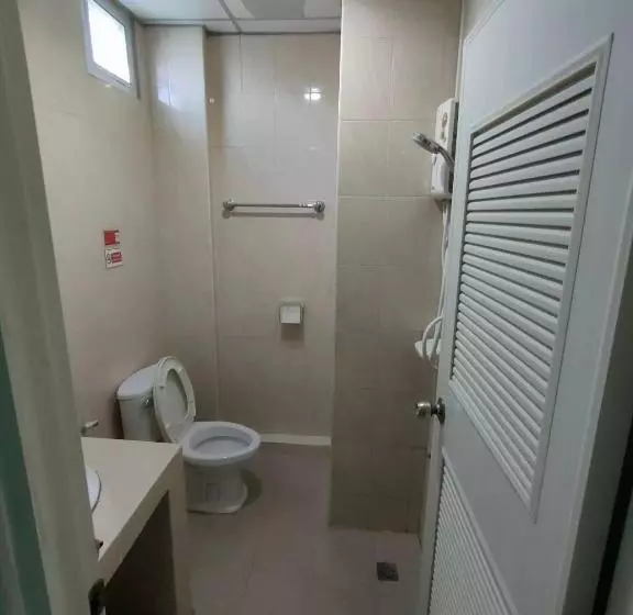 Отель Sorworakit