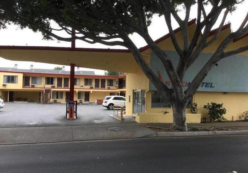 מוטל Astro Pasadena