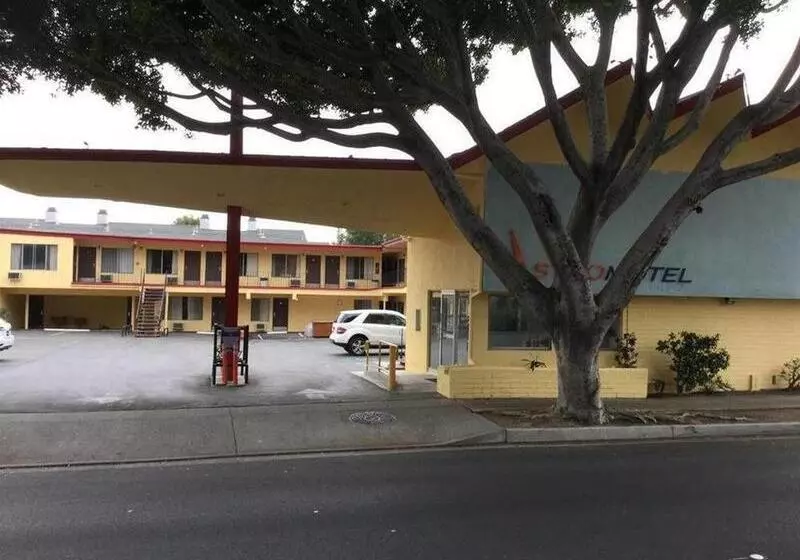 モーテル Astro Pasadena