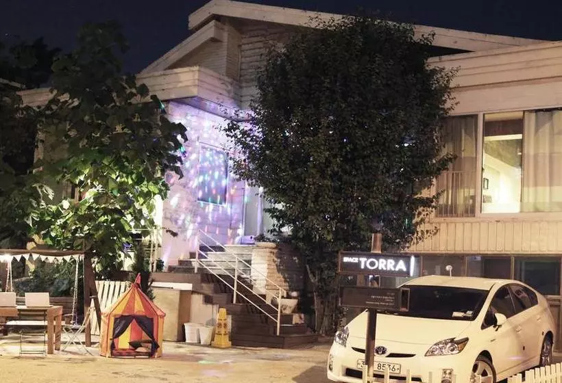 פנסיון Space Torra