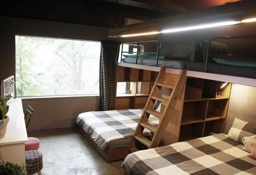 פנסיון Space Torra