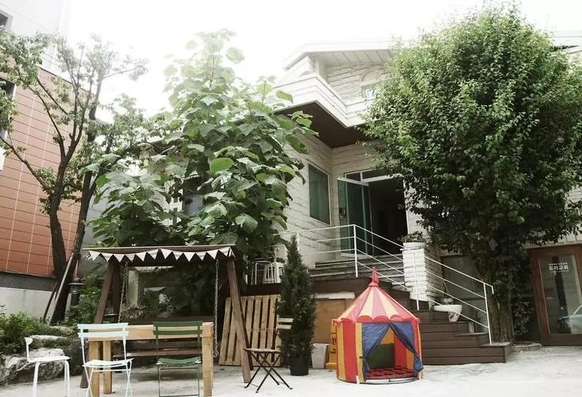 פנסיון Space Torra